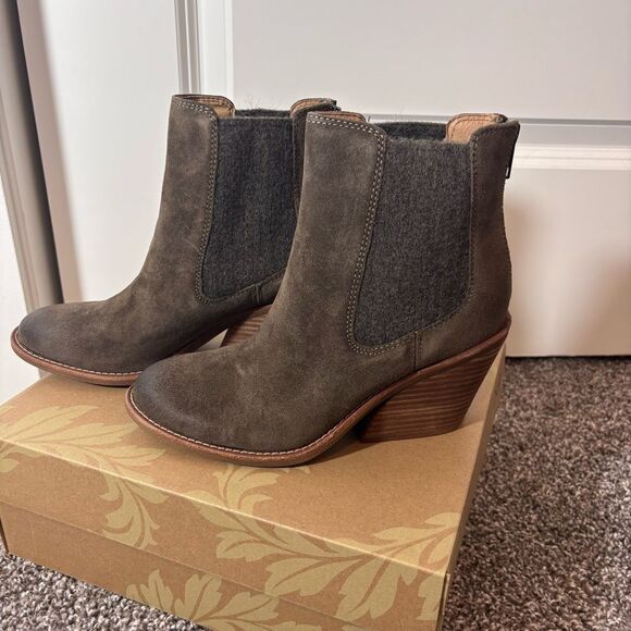 Sofft Tara Boots Dark Taupe/Olive Size 7 NEW in box - Picture 9 of 16